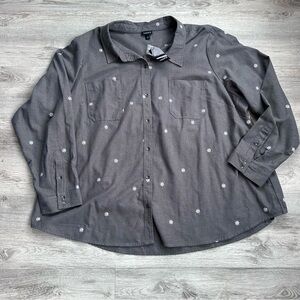 torrid Charcoal Gray Button-Down Shirt with White Daisy Embroidery